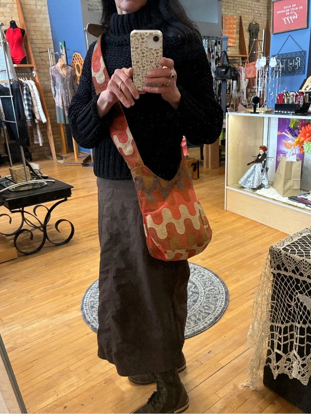 New Hope Girls Wavy Tapestry Orange & Tan Crossbody Shoulder Bag - Picture 8 of 9